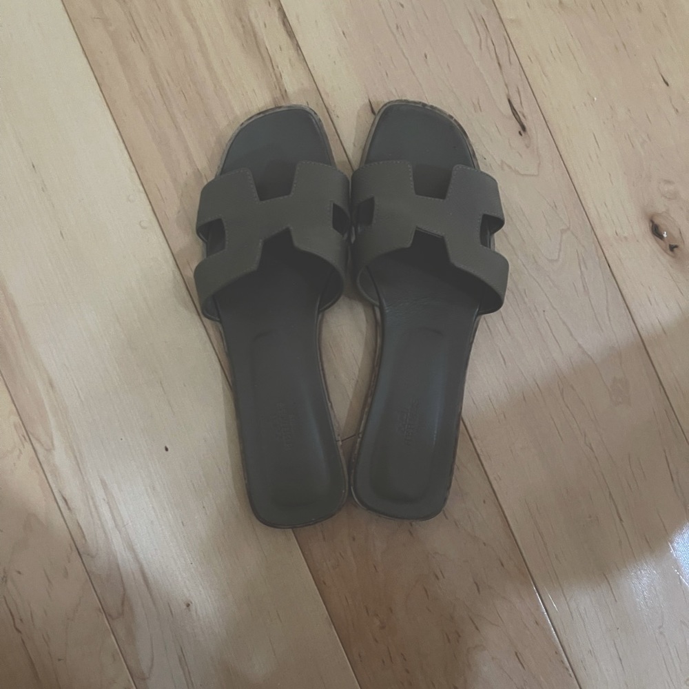 Hermès slides